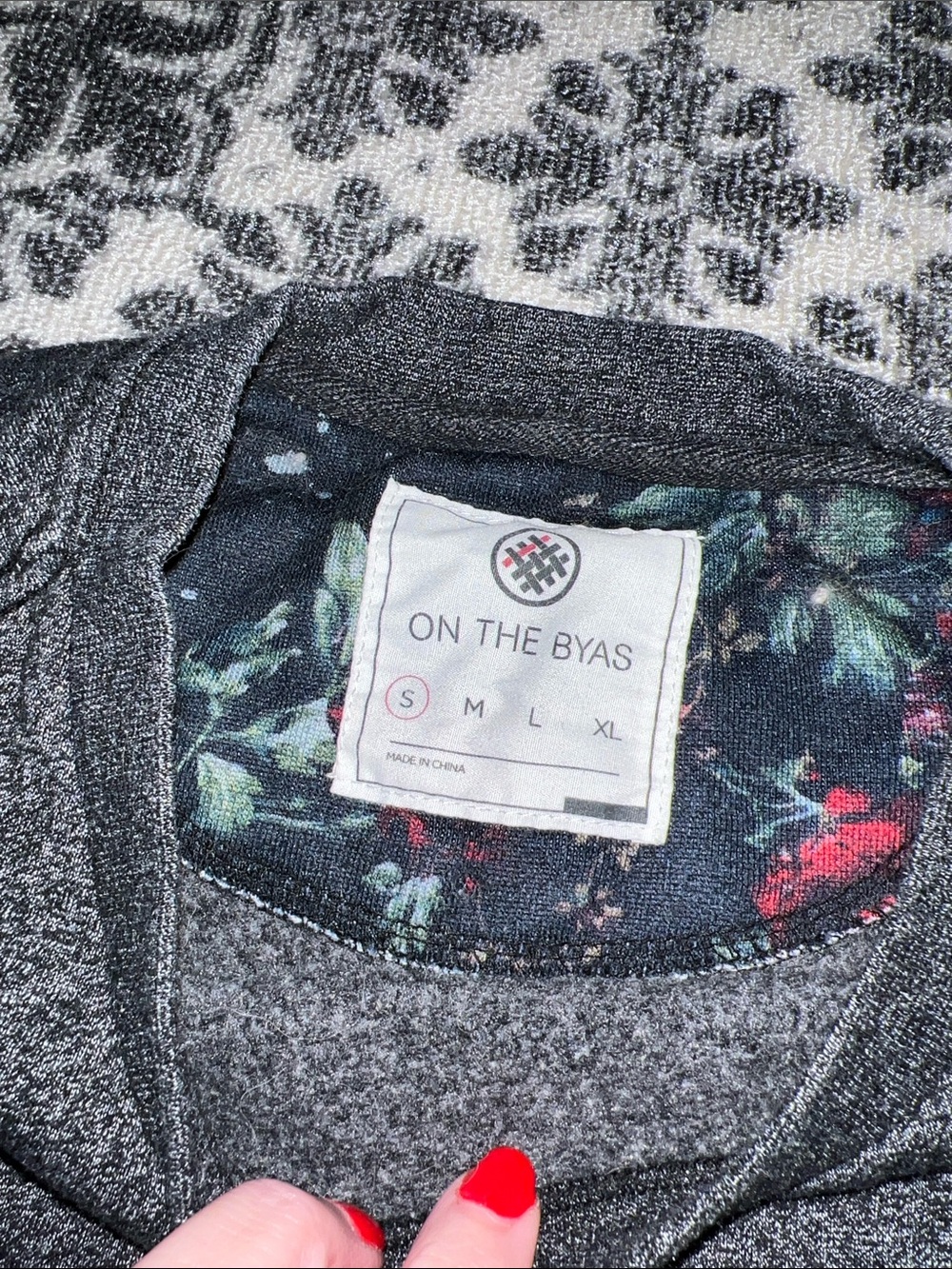 PacSun Sweatshirt - Picture 3 of 6